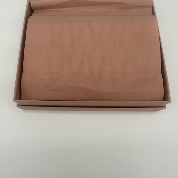 Miu Miu Matelasse Bigold Wallet Bijon Pearl Excellent Like New Condition - Picture 3 of 10